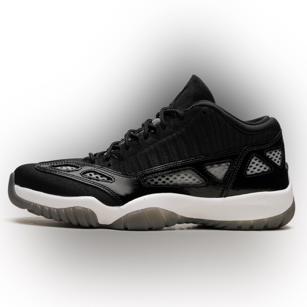 Air Jordan 11 Low IE Black/White 919712 001 size 11
